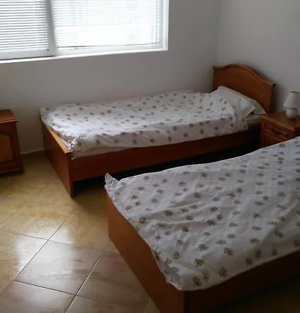 Two-bedroom Bravo 5 Апартамент